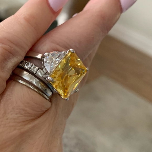 Ornate Yellow and Silver Gemstone custom Ring like new - Picture 2 of 7